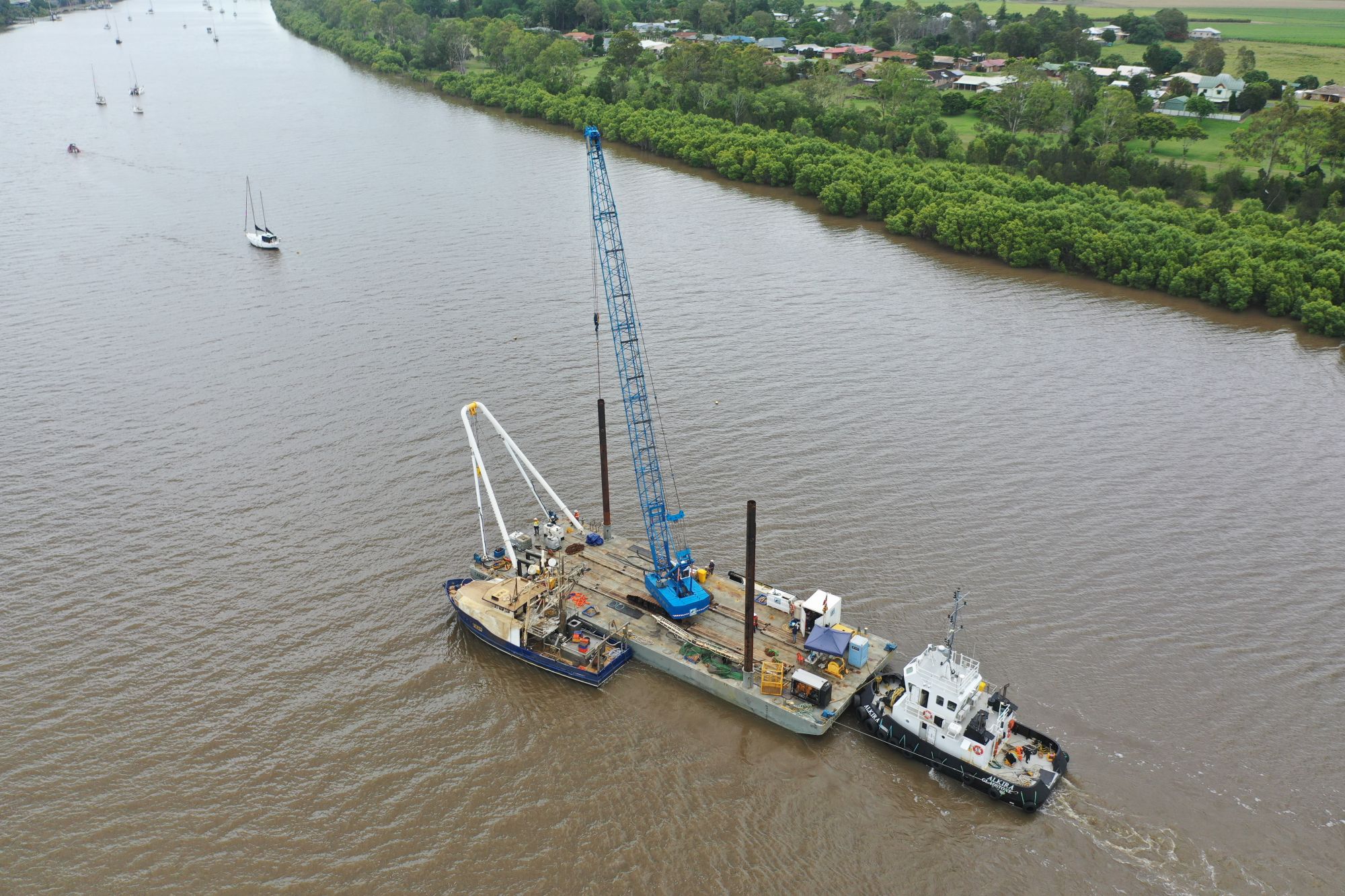 Trawler Salvage Burnett River 
