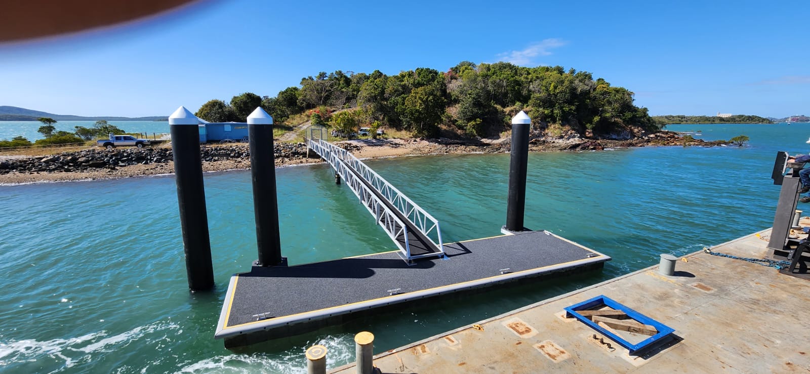 Witt Island Pontoon Install 