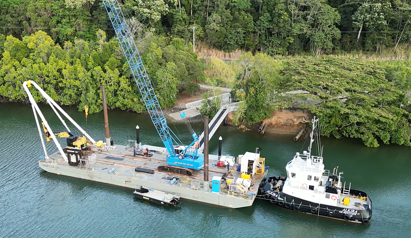 FNQ Pontoon Installation 